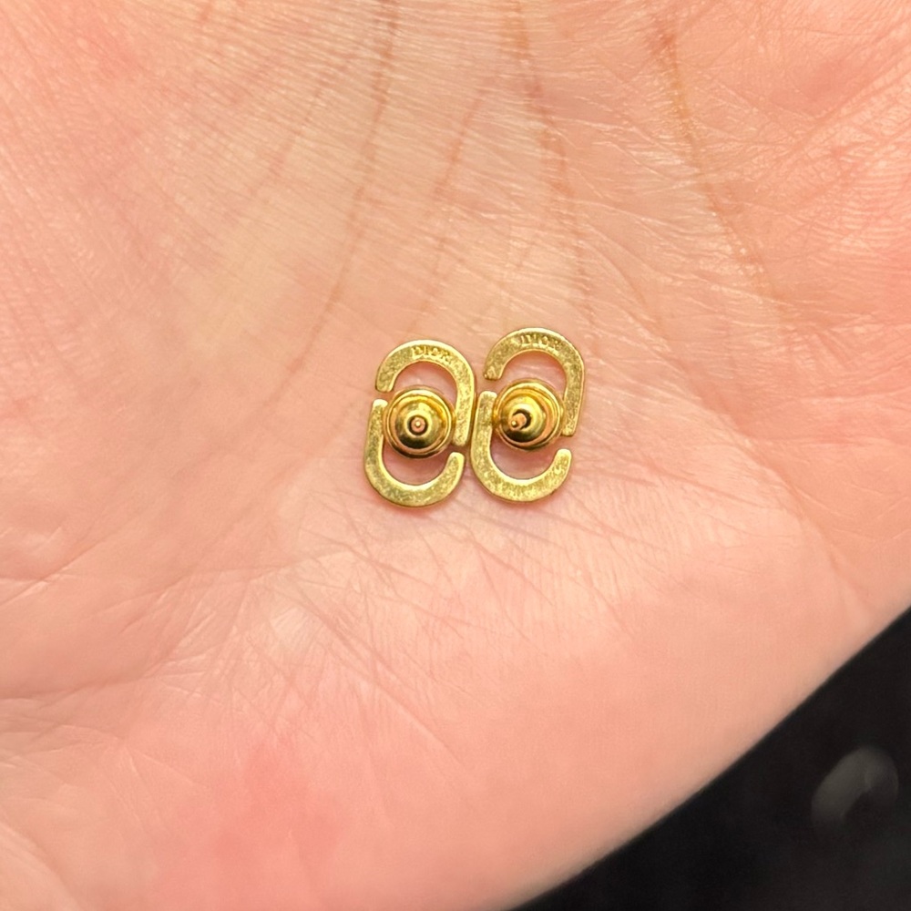 Dior Earring - Picture 9 of 10